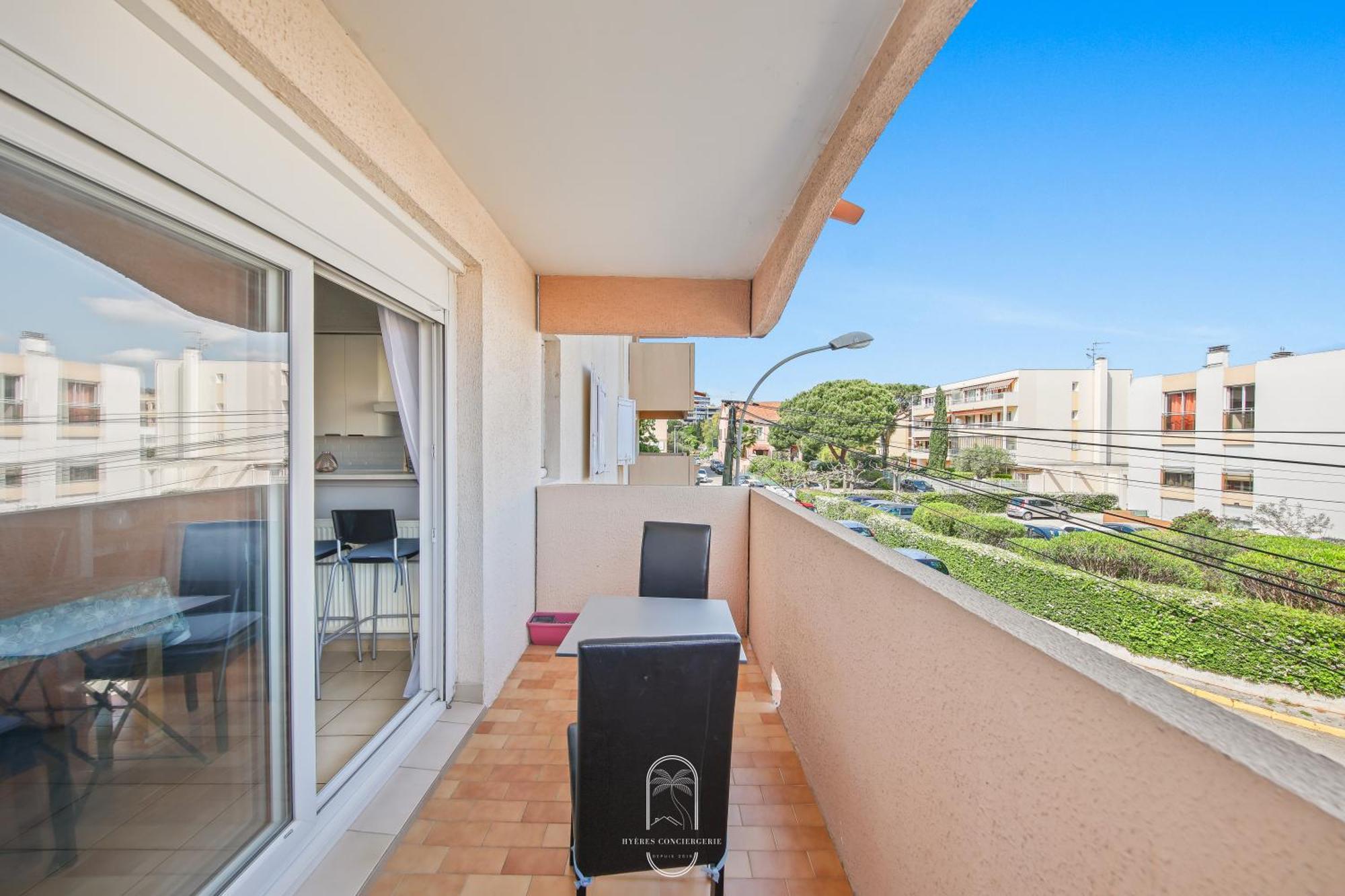 Hyeres Proche Centre - Appartement 1 Chambre Clim Pk Wifi By Hc Exterior photo